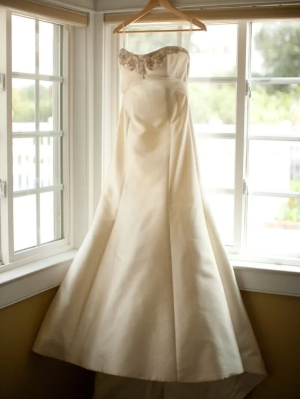 RIVINI Gown + Veil by Erin Cole - Picture 5 of 10